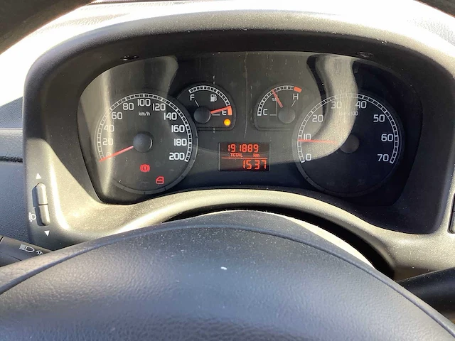 2005 - fiat - punto - 1.2 navigator - personenauto - afbeelding 2 van  11