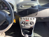 2005 - fiat - punto - 1.2 navigator - personenauto - afbeelding 9 van  11