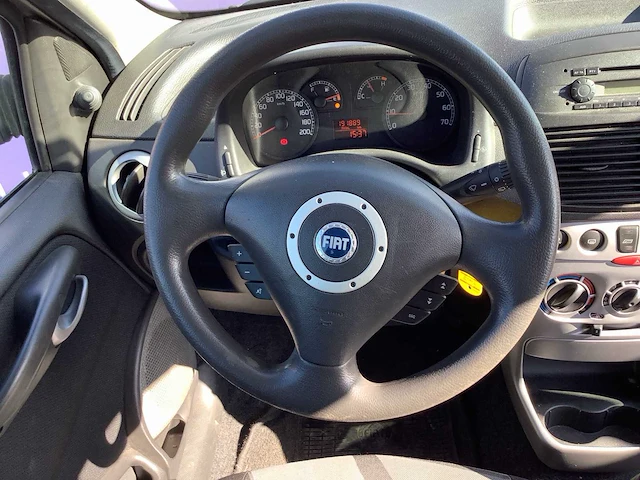 2005 - fiat - punto - 1.2 navigator - personenauto - afbeelding 10 van  11