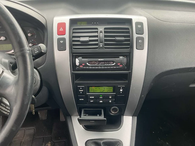 2005 - hyundai - tucson - 2.0i style - personenauto - afbeelding 12 van  13