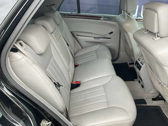 2005 - mercedes-benz m-klasse personenauto - afbeelding 13 van  15