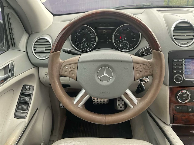 2005 - mercedes-benz m-klasse personenauto - afbeelding 15 van  15