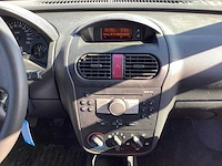 2005 - opel - corsa - 1.2-16v rhythm - personenauto - afbeelding 9 van  11