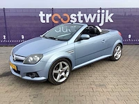 2005 - opel - tigra twintop - 1.4-16v cosmo - personenauto/cabrio - afbeelding 1 van  13