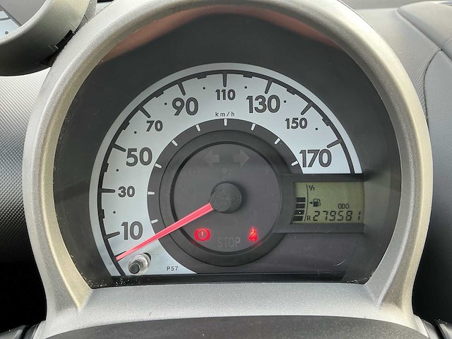 2005 - peugeot - 107 - 1.0-12v xr - personenauto - afbeelding 2 van  11