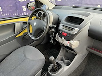 2005 - peugeot - 107 - 1.0-12v xr - personenauto - afbeelding 9 van  11