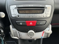 2005 - peugeot - 107 - 1.0-12v xr - personenauto - afbeelding 10 van  11