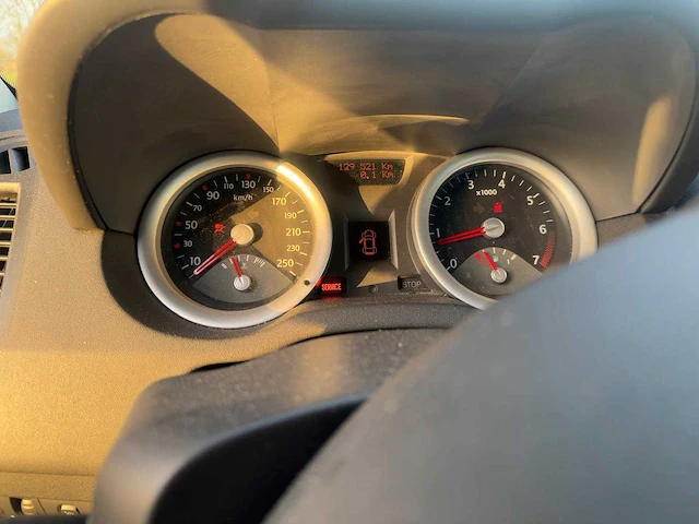 2005 - renault - mégane coupé-cabriolet - 2.0-16v priv.luxe - personenauto - afbeelding 4 van  18