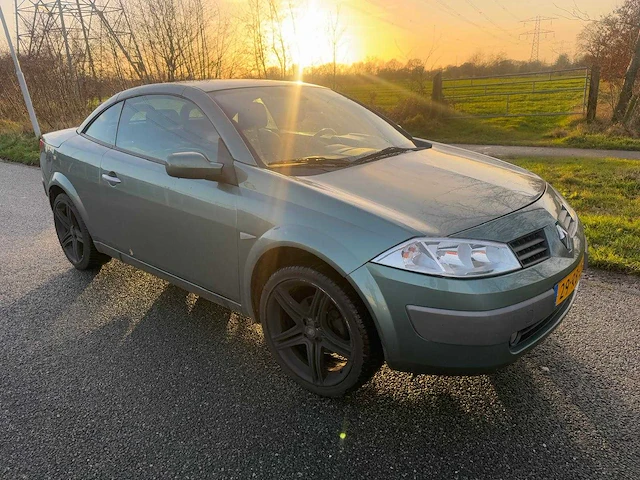 2005 - renault - mégane coupé-cabriolet - 2.0-16v priv.luxe - personenauto - afbeelding 11 van  18