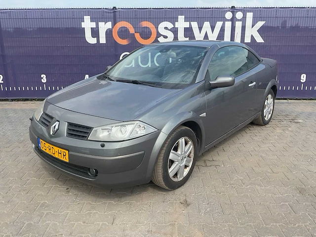 2005 - renault - mégane coupé-cabriolet - 2.0-16v priv.luxe - personenauto - afbeelding 1 van  14