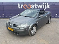 2005 - renault - mégane coupé-cabriolet - 2.0-16v priv.luxe - personenauto - afbeelding 8 van  14