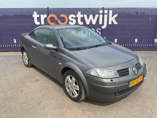2005 - renault - mégane coupé-cabriolet - 2.0-16v priv.luxe - personenauto - afbeelding 9 van  14