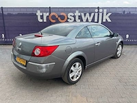 2005 - renault - mégane coupé-cabriolet - 2.0-16v priv.luxe - personenauto - afbeelding 11 van  14