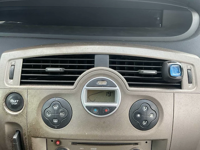 2005 - renault - scénic - 1.6-16v dynam.luxe - personenauto - afbeelding 2 van  14