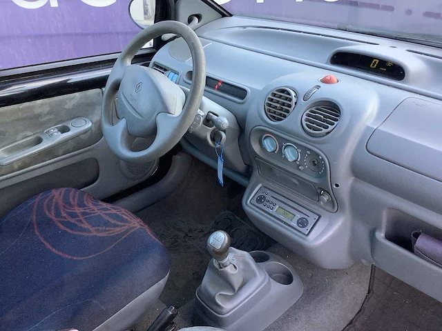 2005 - renault - twingo - 1.2 lazuli - personenauto - afbeelding 9 van  12