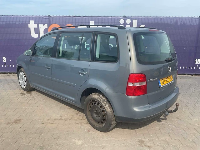 2005 - volkswagen - touran - 1.6-16v fsi trendl. - personenauto (defect) - afbeelding 7 van  12