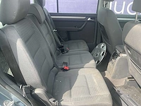 2005 - volkswagen - touran - 1.6-16v fsi trendl. - personenauto (defect) - afbeelding 8 van  12