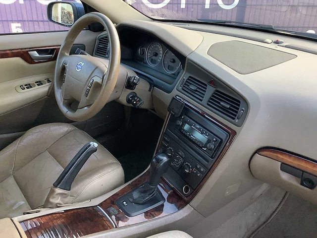 2005 - volvo - v70 - 2.4 d5 momentum - personenauto - afbeelding 9 van  12