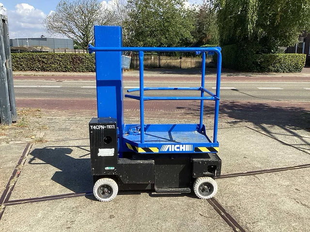 2005 aichi sv04b hoogwerker - afbeelding 2 van  6