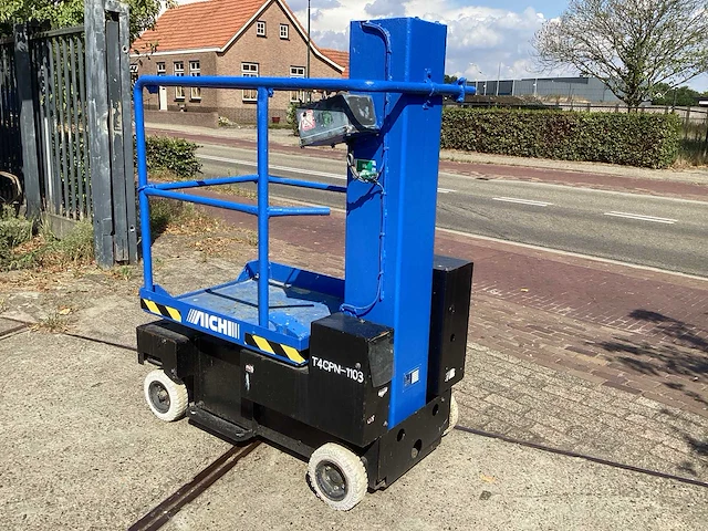 2005 aichi sv04b hoogwerker - afbeelding 4 van  6