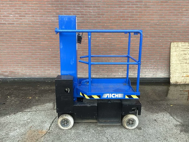 2005 aichi sv04b hoogwerker - afbeelding 1 van  6