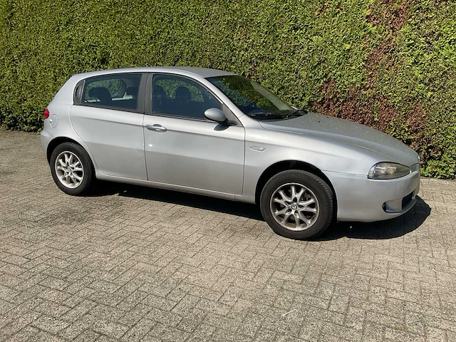 2005 alfa romeo 147 t. spark - afbeelding 1 van  27