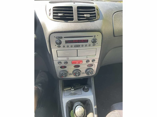 2005 alfa romeo 147 t. spark - afbeelding 15 van  27