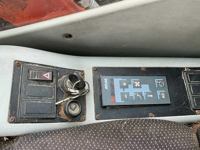 2005 atlas 1305 banden graafmachine - afbeelding 20 van  39