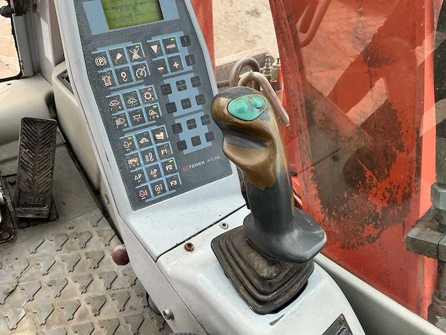 2005 atlas 1305 banden graafmachine - afbeelding 22 van  39
