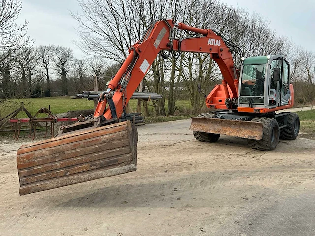 2005 atlas 1305 banden graafmachine - afbeelding 12 van  39