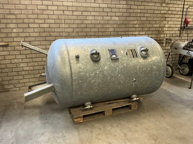 2005 atlas copco drukvat 2000ltr. - afbeelding 1 van  12