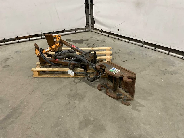 2005 baltrotors gr 46 rotator met klem - afbeelding 1 van  10