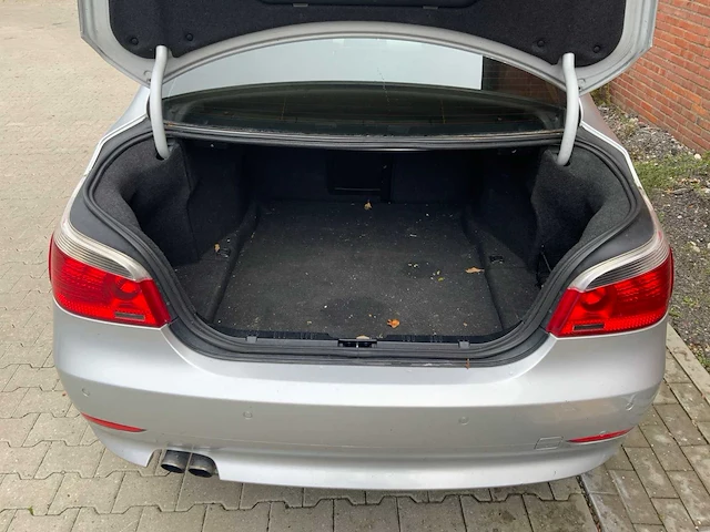 2005 bmw 523i personenauto - afbeelding 11 van  39
