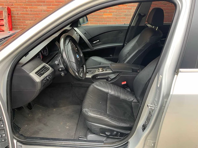2005 bmw 523i personenauto - afbeelding 16 van  39
