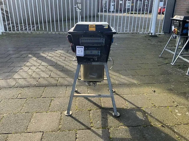 2005 bos elektro midi hoog stroomverdeelkast - afbeelding 1 van  6
