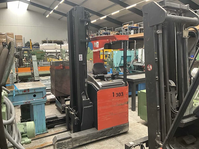 2005 bt reach truck - afbeelding 1 van  15