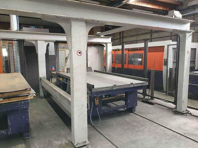 2005 bystronic 2005 byspeed 3015 + bytrans - lasersnijmachine - afbeelding 5 van  11