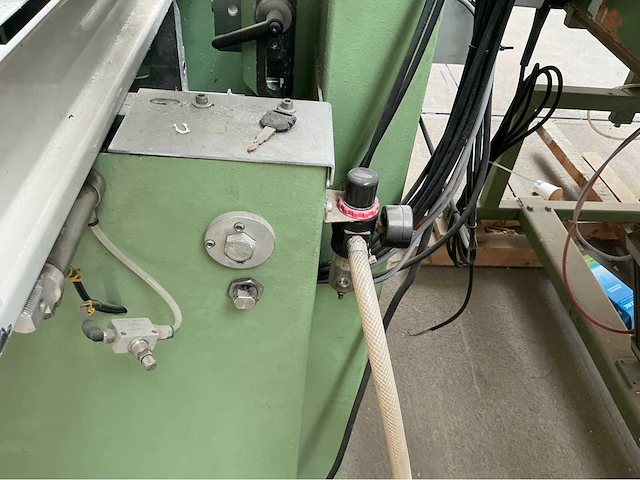 2005 calvet waterslotmachine - afbeelding 10 van  19