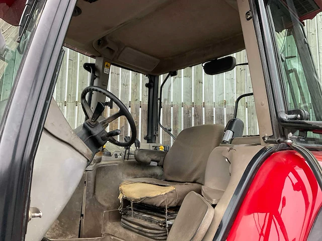 2005 case ih mxm 130 pro vierwielaangedreven landbouwtractor - afbeelding 13 van  31