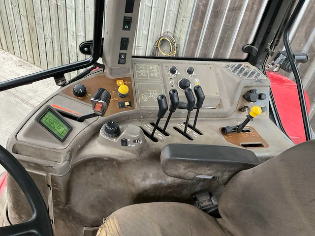 2005 case ih mxm 130 pro vierwielaangedreven landbouwtractor - afbeelding 15 van  31