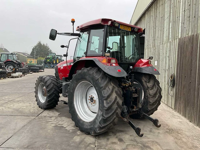 2005 case ih mxm 130 pro vierwielaangedreven landbouwtractor - afbeelding 28 van  31