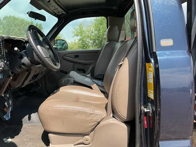 2005 chevrolet 2500hd silerado personenauto - afbeelding 11 van  13