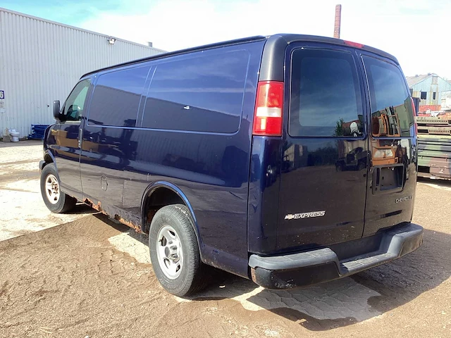 2005 chevrolet van express personenauto - afbeelding 11 van  16