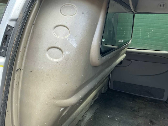 2005 chrysler voyager personenauto - afbeelding 38 van  43