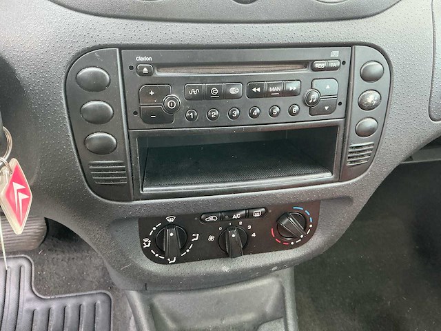 2005 citroen c2 1.4i ligne ambiance automaat - afbeelding 10 van  27