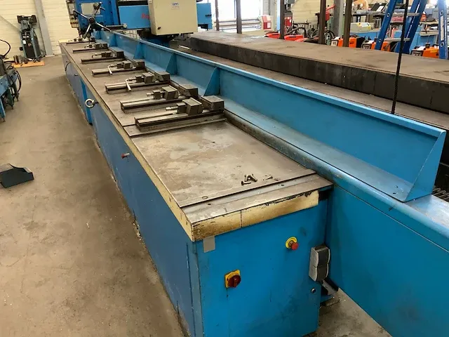 2005 cma rd-40 cn- 9000 cn+ gestuurde coördinatenboormachine - afbeelding 12 van  18