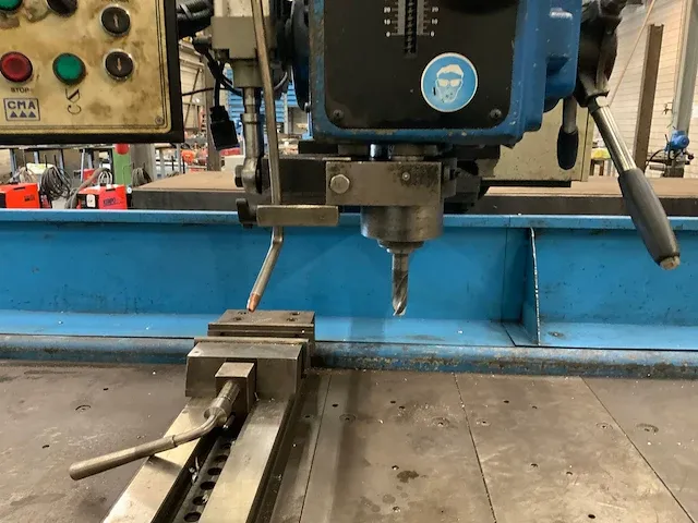 2005 cma rd-40 cn- 9000 cn+ gestuurde coördinatenboormachine - afbeelding 17 van  18