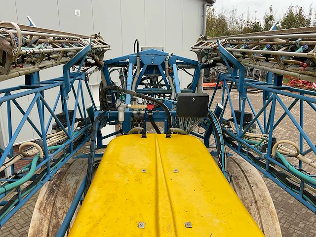 2005 delvano eakh gt4400ha veldspuit - afbeelding 21 van  27