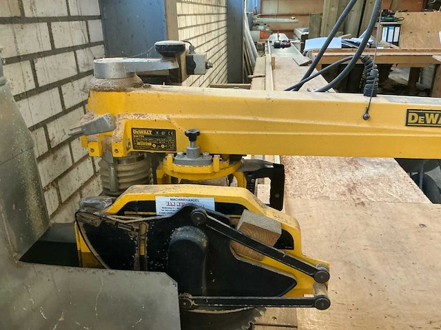 2005 dewalt dw729 radiaalafkortzaagmachine - afbeelding 7 van  9