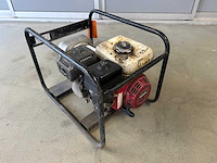 2005 europower ep3300 generator - afbeelding 1 van  5